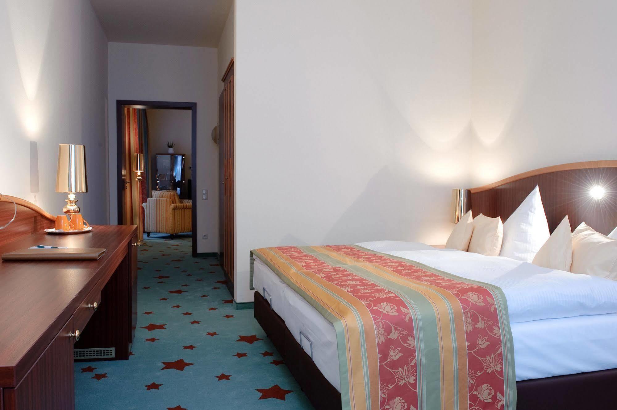 Stadthotel Stern Wismar Exterior photo