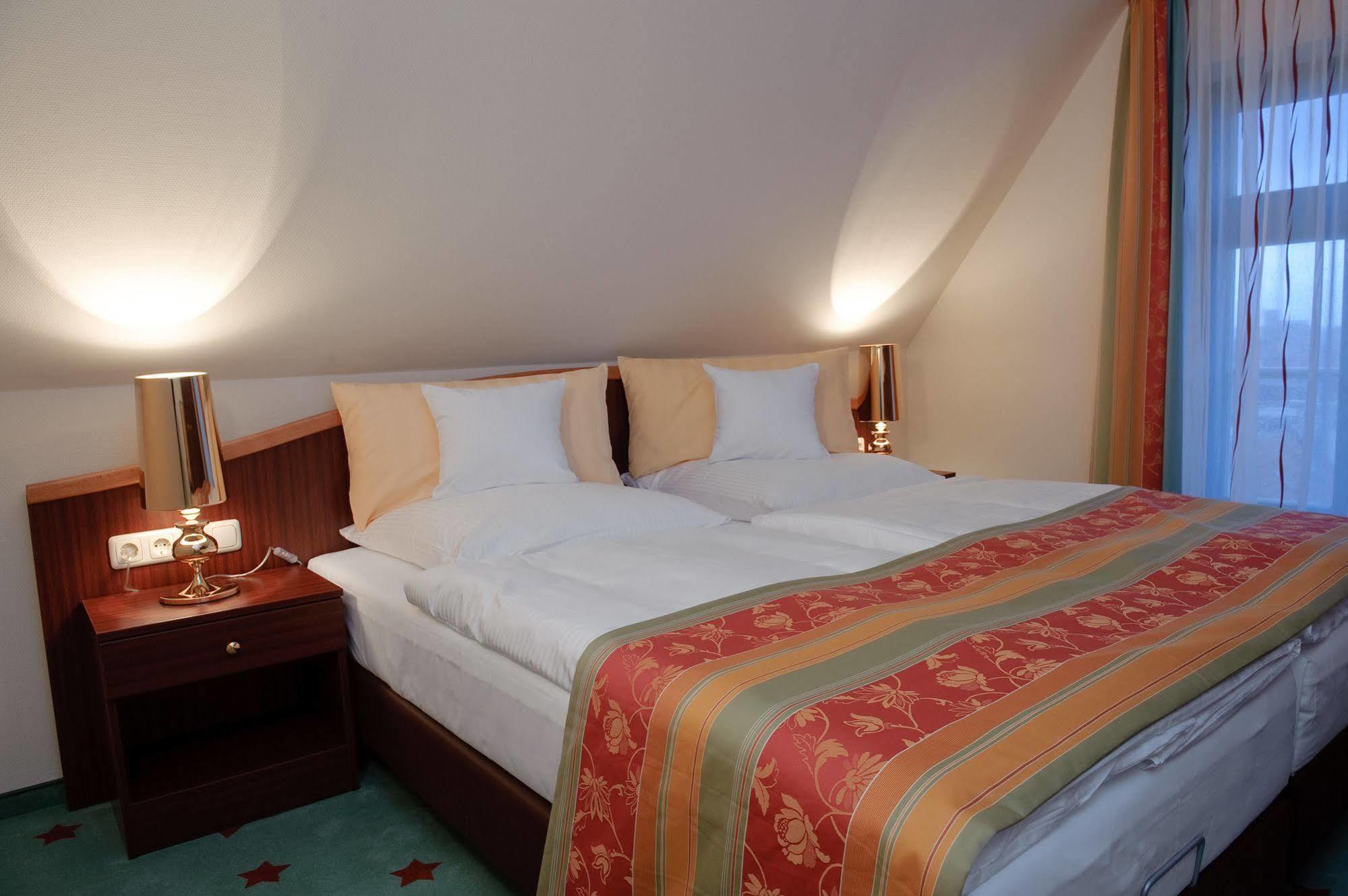 Stadthotel Stern Wismar Exterior photo