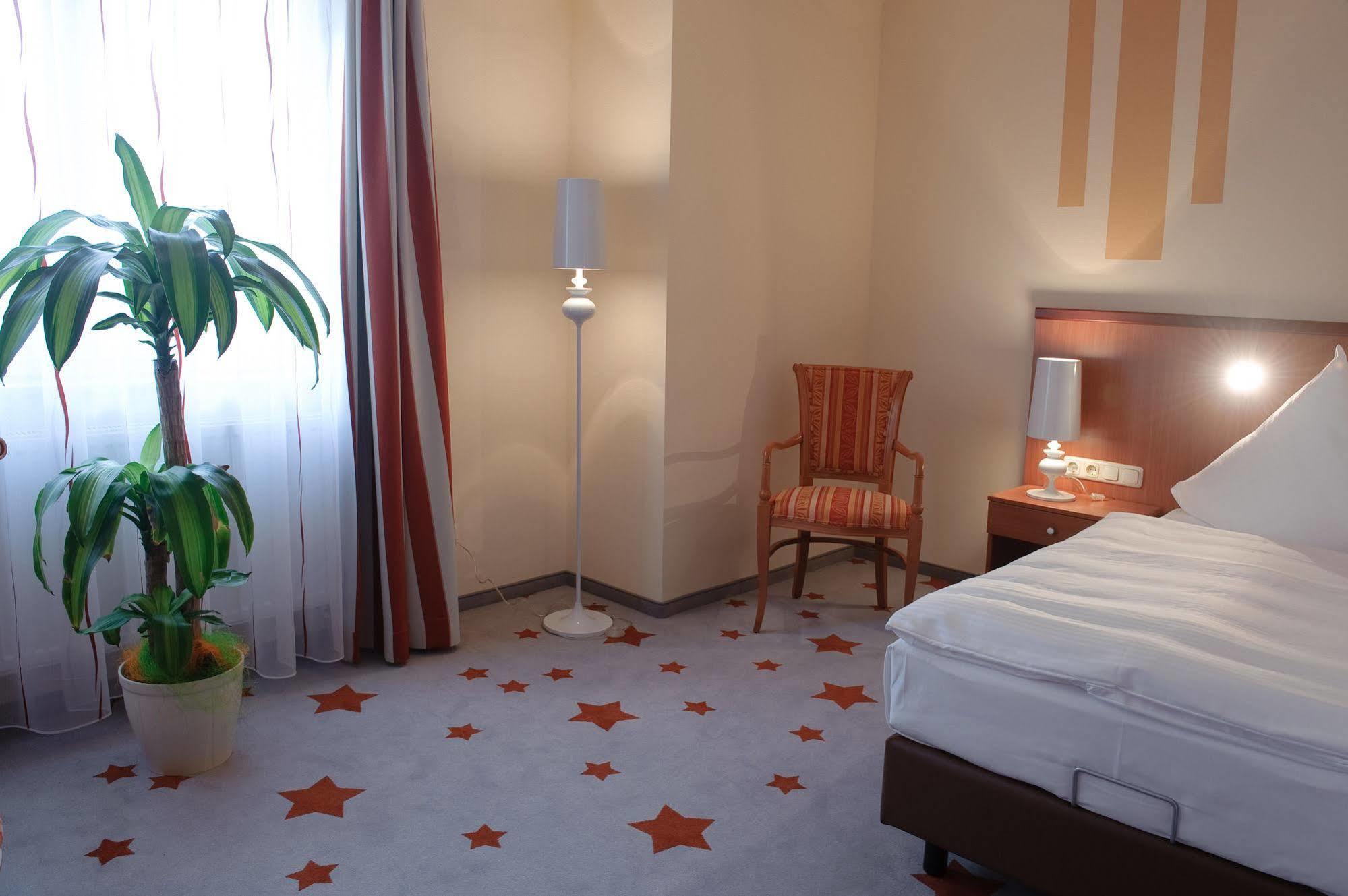 Stadthotel Stern Wismar Exterior photo